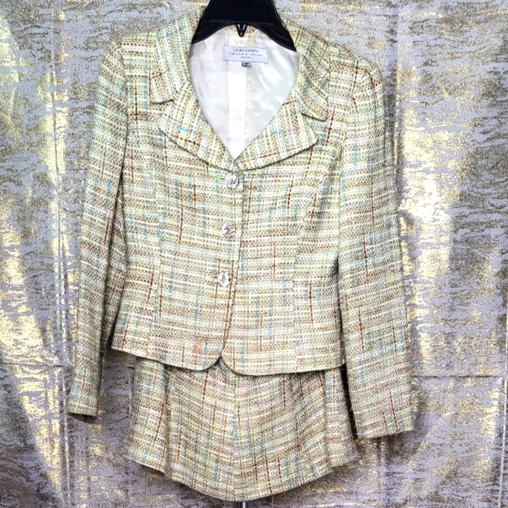 Tahari Tweed Balzer & Skirt set size 4P